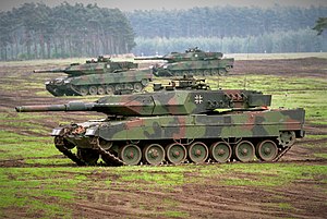 Deutsch: Kampfpanzer Leopard 2A5 bei einer Leh...