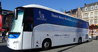 Le bus de l'équipe lors du départ de la Flèche brabançonne 2015 à Louvain.