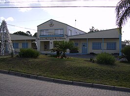 Prefeitura (gemeentehuis) van Morro Redondo