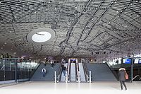 新車站大廳，天花板以台夫特的地圖作為設計概念