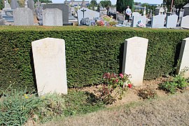 Tombes de deux soldats allemands.