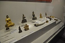 塔城地区博物馆展出的金、铜佛像