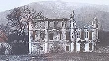 Le château d'Ollwiller détruit en contrebas de la colline du Vieil-Armand en 1916