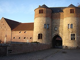 Image illustrative de l’article Château de Montmorency (Montigny-en-Ostrevent)