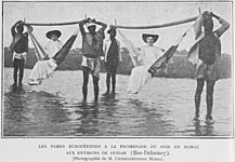 European colonial women being carried in hammocks by natives in Ouidah, Benin (known as French Dahomey during this period). Dames europeennes-Ouidah.jpg