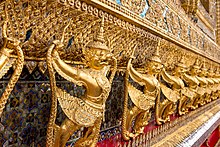 Garudas_at_Wat_Phra_Kaew%2C_Bangkok_%2810921613346%29.jpg