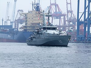 HMAS Maryborough arriving at Jakarta in 2017