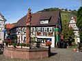 Heppenheim - Marktplatz; im Hintergrund die Starkenburg