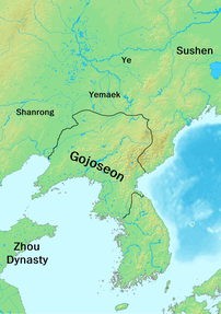 Carte de la péninsule coréenne et de ses alentours. L'on voit sur le territoire des actuels Liadong et Corée du Nord le Gojosen, entourés de tribus, dont les Sushen au nord-est.