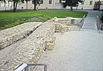 Konservierte Grundmauern der Capella Speciosa