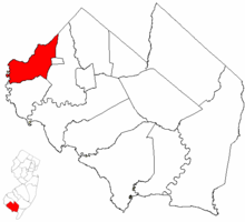 Location of Stow Creek Township in Cumberland County highlighted in red (right). Inset map: Location of Cumberland County in New Jersey highlighted in red (left).