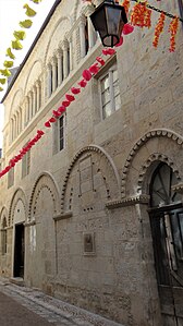 La façade du Couvent des Dames de la Foi sur rue après restauration pendant la Félibrée 2019