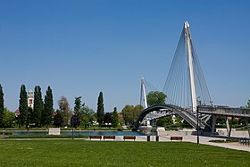 Passerelle Mimram, du côté français du Jardin des Deux Rives