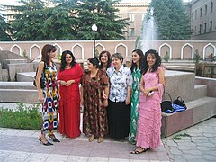 Tádzsik nők Dusanbéban