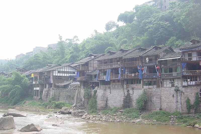 파일:Zhongshan Ancient Town, Jiangjin, Chongqing.jpg