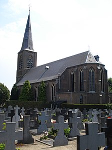 Kerk met kerkhof