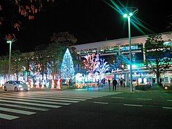 駅前広場の電飾の様子（2015年12月）