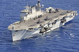 Вертолет Apache взлетает с HMS Ocean во время операции Ellamy MOD 45153052.jpg