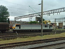 Britoj Rail Class 92 92018 ĉe Bescot.jpg
