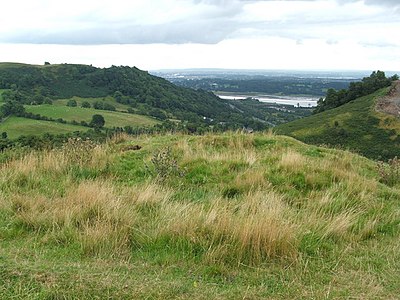 Dumbowie Hill has two summits, north-western summit and south-eastern summit