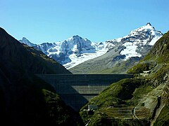 Gran Diksen (İsviçre), gravitatsiya çeşitiniñ eñ yüksek (285 m) beton benti