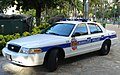 Une voiture de police Ford Crown Victoria du Honolulu Police Department