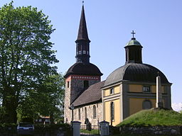 Lovö kyrka i maj 2008