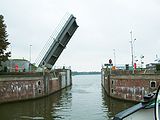 Hoge brug buitenkant