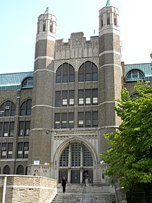 Façade du Overbrook High School à Philadelphie.