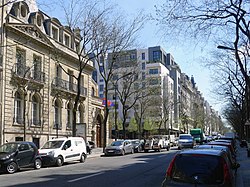 Avenue Raymond-Poincaré, gesehen von der Place Victor Hugo