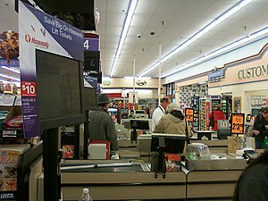 English: Checkout lanes inside of a Save Mart ...