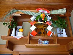 Священная соломенная веревка на Новый год, симэнава, катори-сити, япония.jpg