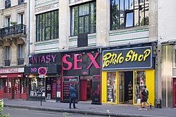 Sex shops, 49 Boulevard de Clichy, Paris 24 August 2019.jpg