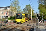 Sneltram Utrecht 5017 bij de halte Hooghe Waerd in IJsselstein; 17 april 2020.