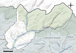 Carte en couleur présentant le réseau hydrographique de la commune