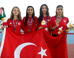 Simay Özçiftçi (l.) bei den Islamic Solidarity Games 2022 in Konya