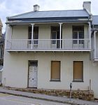 Type of site: House. These houses are an outstanding example of Victorian architecture and contribute to the traditional aspect of that part of the city.