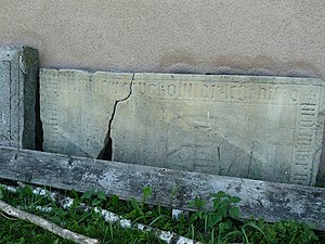 Dalle funéraire provenant d'un sarcophage qui contenait la dépouille d'un abbé de Marbach.