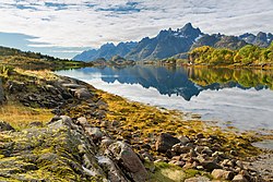 Tennfjorden, Raftsundet, Hinnøya, Norwegen