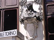 Busto dedicato a Vittorio Alfieri, in Piazza Carignano