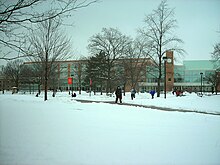 Свежий снегопад на территории кампуса БГГУ.