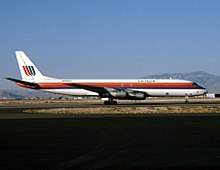 Дуглас DC-8-54 (F), United Airlines JP5956384.jpg