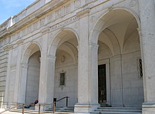 Entrance to the Freer Gallery of Art Freer Gallery 1.jpg