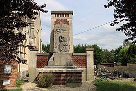 Le monument aux morts.