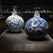15. századi kínai porcelánvázák