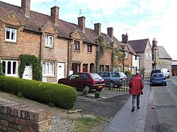 Row of town cottages in Church Street, Bengeworth, Evesham - geograph.org.uk - 502867.jpg