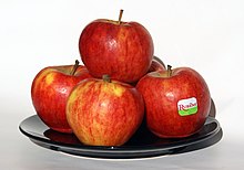 Яблоки Рубенса на тарелке.jpg