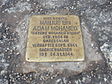Ein Stolperstein vor seinem früheren Wohnhaus in der Brunnenstraße 193 in Berlin erinnert an Bayume Mohamed Husen