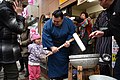 木瀬部屋力士衆による 「もちつき即売会」渋谷区笹塚十号通り（2019年2月9日撮影）