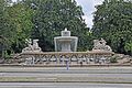 La fontaine à la lumière du jour.